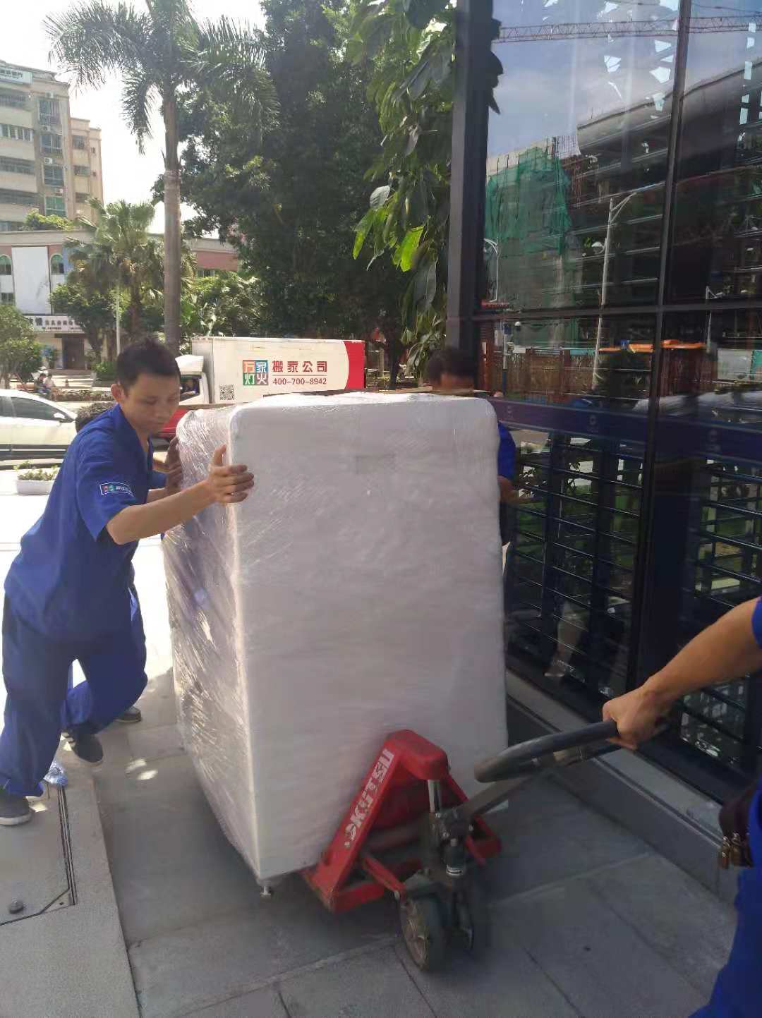 ���ڰ�������շ�����װ��Ǯ���ƶ���Ǯ�ѣ�